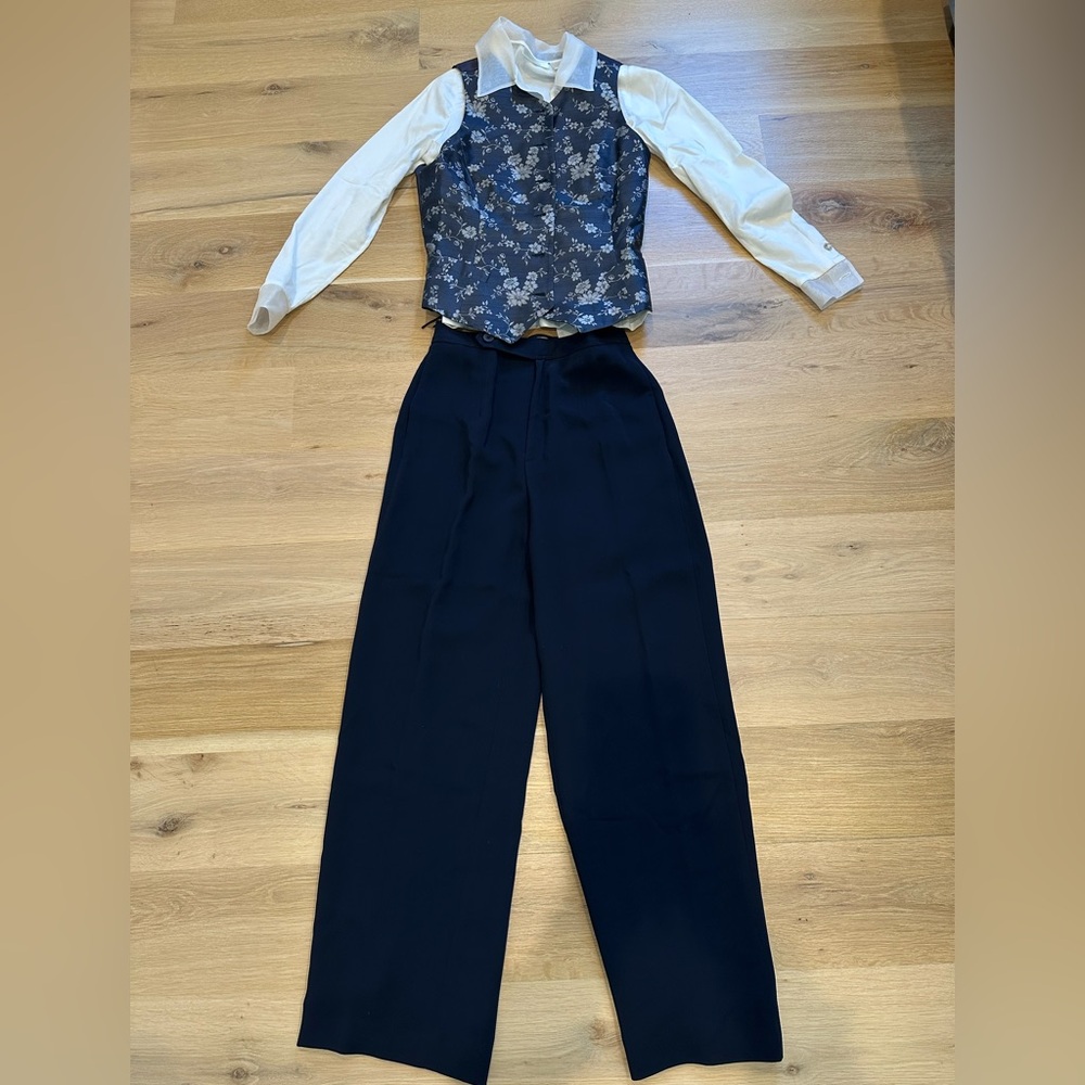 Dana Buchman 3-piece suit